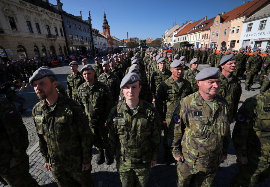 Rakovnický prapor se stal plukem. Armáda plánuje zvýšit stav na 1 200 vojáků