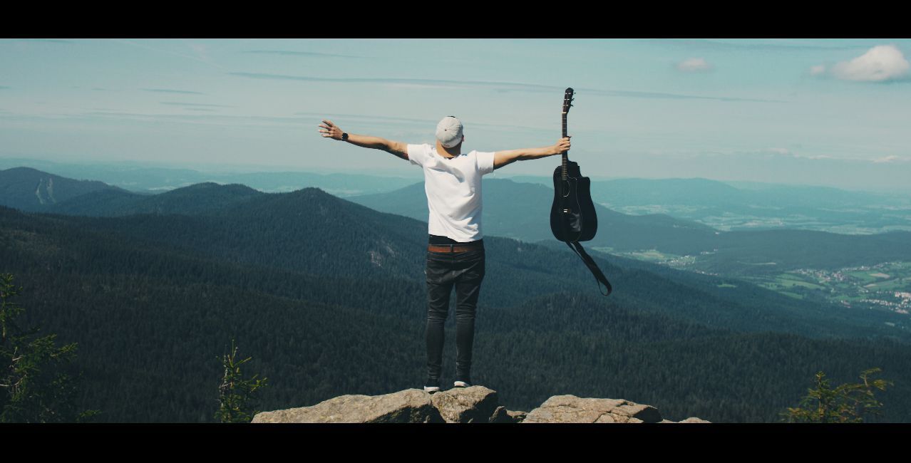 Kapela MY4 má nový videoklip a chce pomoci šumavskému psímu útulku