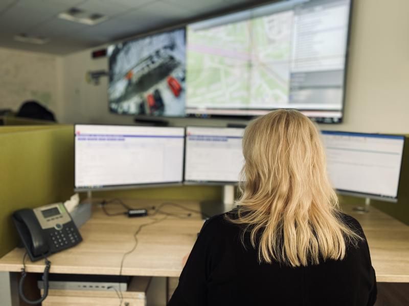 obrázek: Hlavní město loni zpracovalo 22 500 hlášení poruch osvětlení. Pražané k tomu stále častěji využívají mobilní aplikaci Praha svítí