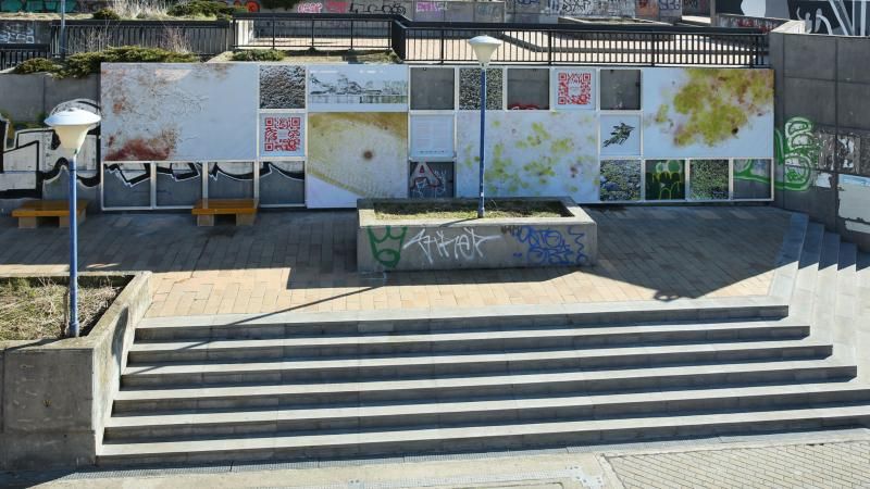 obrázek: Na kaskádách u stanice metra Vltavská je nová umělecká instalace