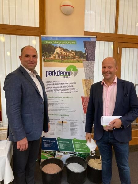 obrázek: Odborný seminář představil možnosti pro předcházení tepelným ostrovům ve městech pomocí mlatových povrchů