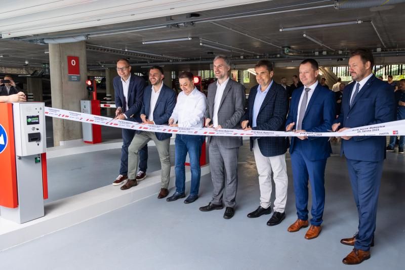 obrázek: Praha dokončila stavbu moderního parkovacího domu v Nových Butovicích pro 380 aut