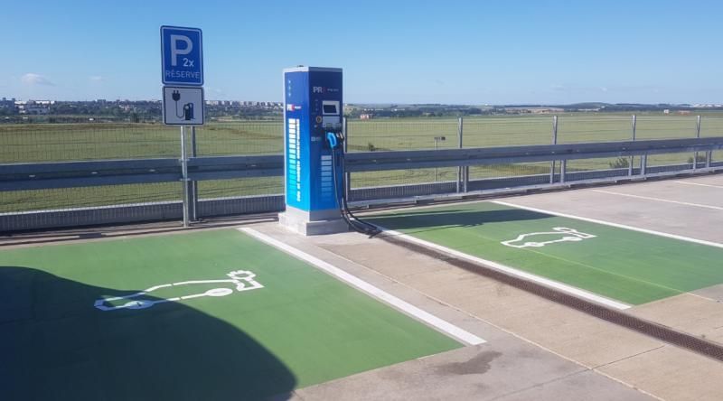 obrázek: Praha podá dvě žádosti o dotace z evropských fondů na vybudování dobíjecích stanic pro elektromobily