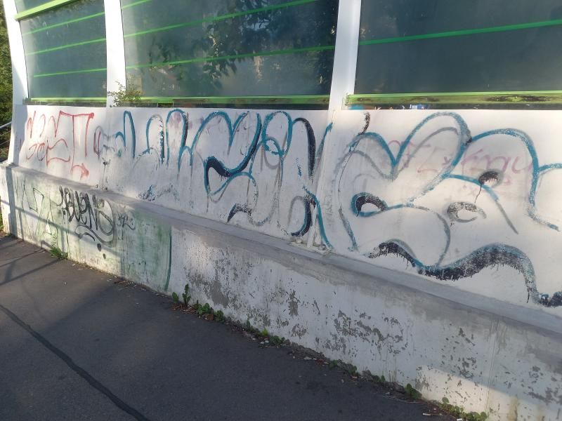 obrázek: Praha spustila pilotní projekt k odstraňování graffiti na městských objektech. Pomůže i nová aplikace