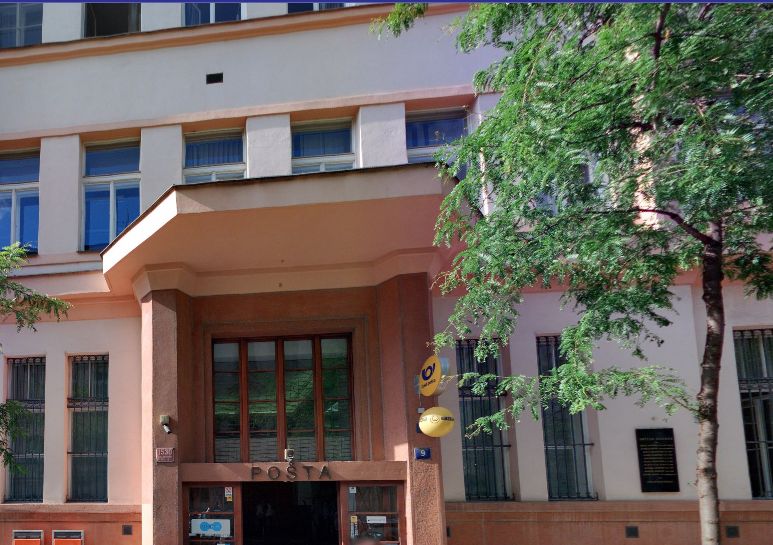 obrázek: Pražské zastupitelstvo zmocnilo radu, aby se účastnila případných dražeb na nemovitosti prodávané Českou poštou