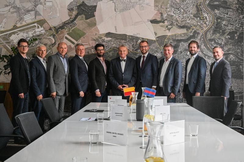 obrázek: Primátor zavítal do Prahy 6. Prohlédl si nové projekty a debatoval na téma dopravy či školství