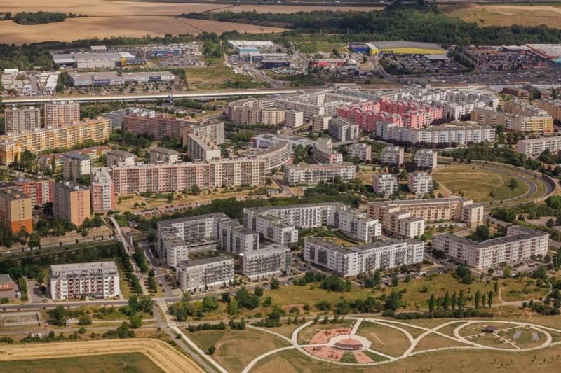 obrázek: Projekt Lepší Čerňák pomáhá lidem na sídlišti zlepšit veřejné prostranství nebo předcházet sousedským neshodám