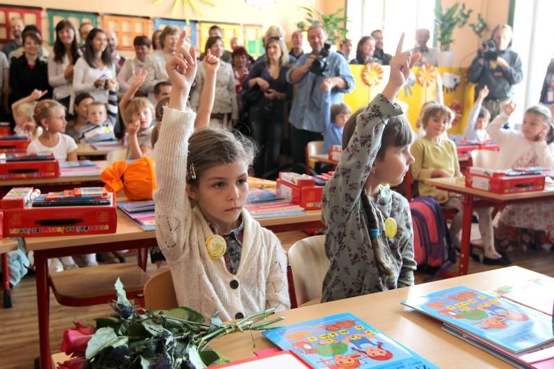 obrázek: Prvňáci a druháci se vrátili do škol. Praha toto rozhodnutí podporuje