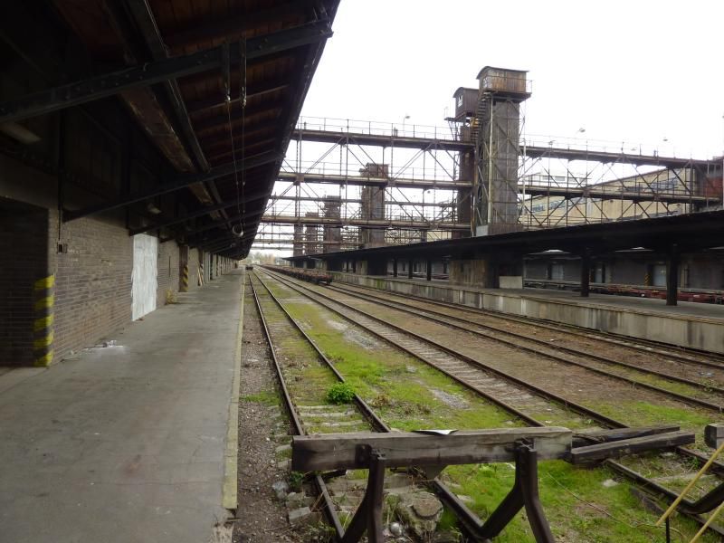 obrázek: Signatáři podepsali memorandum o přeměně budovy Nákladového nádraží Žižkov