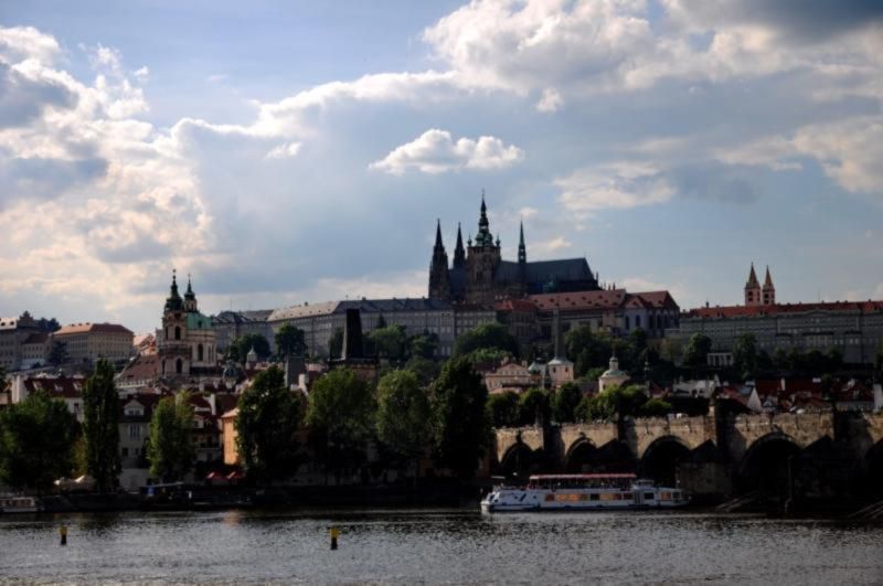 obrázek: Uzavření Pražského hradu a dopravní zatížení některých komunikací v souvislosti s vrcholnými akcemi v rámci českého předsednictví v Radě EU