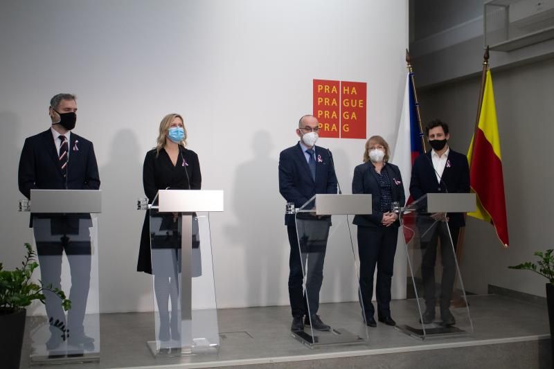 obrázek: „Zůstaňte doma, ale nezapomeňte“, vyzývají letos veřejnost organizátoři oslav 17. listopadu