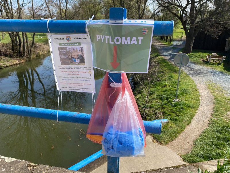 Ukliďme Česko: nevzdáváme to, zřídíme Pytlomaty