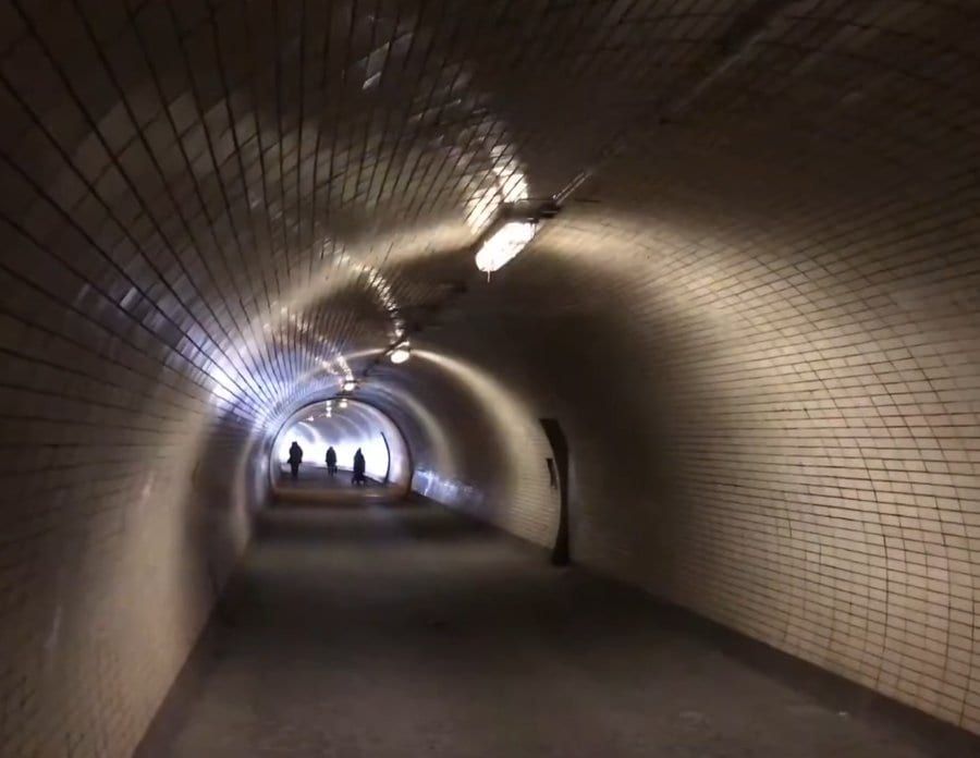 Žižkovský tunel zpřísňuje pravidla: cyklisté nově jen 10 km/h po březnové nehodě