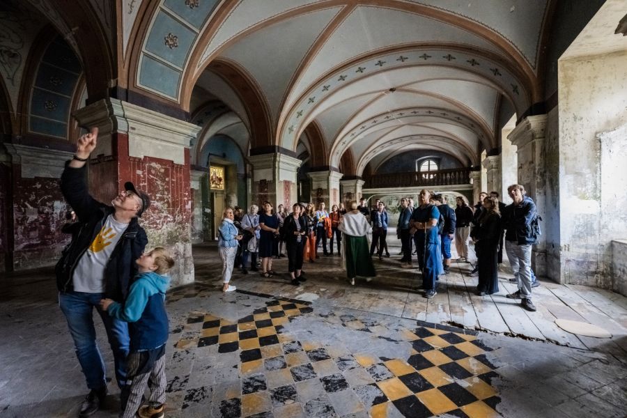 Invalidovna v Karlíně se po dni otevřených dveří uzavřela. Rekonstrukce potrvá až do roku 2030