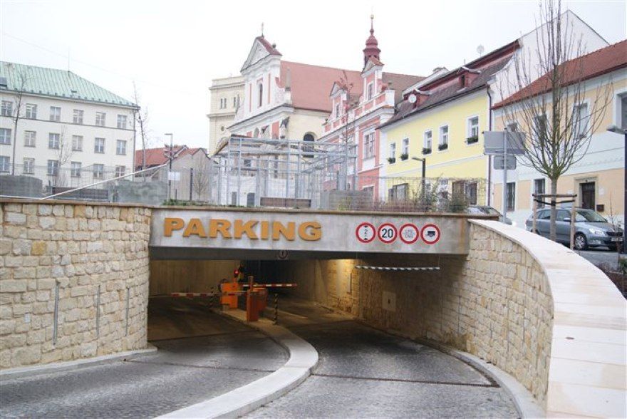 Mladá Boleslav připravuje sportovní expozici v parkovacím domě. Radnice vyzvala veřejnost k zapojení