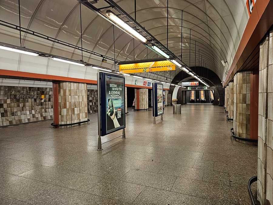 Čtyřdenní výluka metra C: Náhradní dopravu zajišťují autobusy a tramvaj