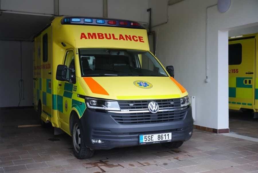Hořovice otevřely novou základnu záchranky. Zázemí mají dvě posádky i dvě sanitky