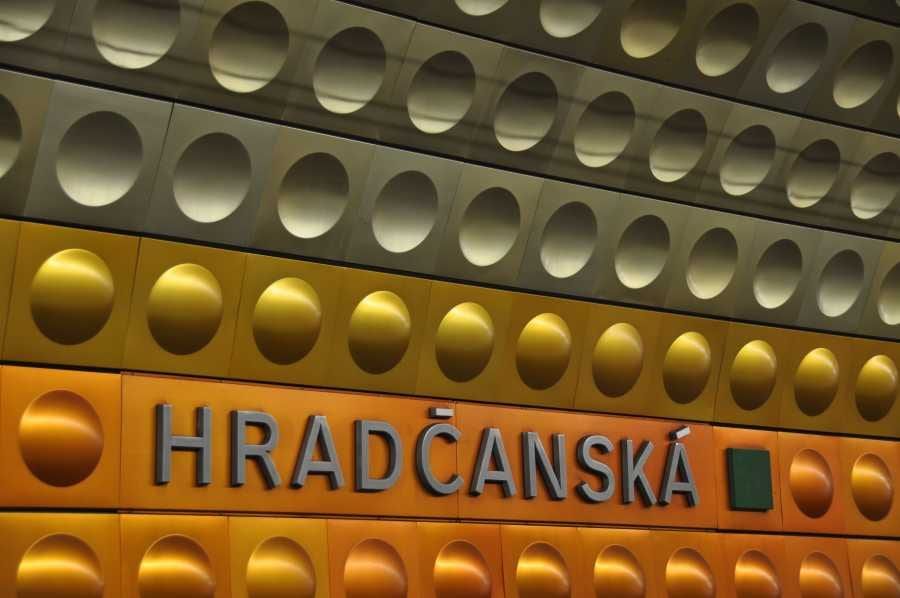 Rekonstrukce metra v Praze: uzavření stanice Hradčanská se posouvá na rok 2027