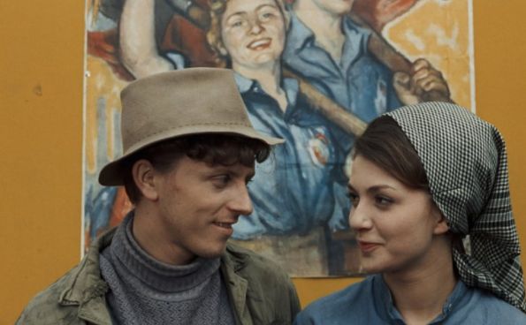 Komedii Kdyby radši hořelo a koprodukční drama z Islandu zařadilo Berlinale do sekce Panorama. Vrací se Skřivánci na niti