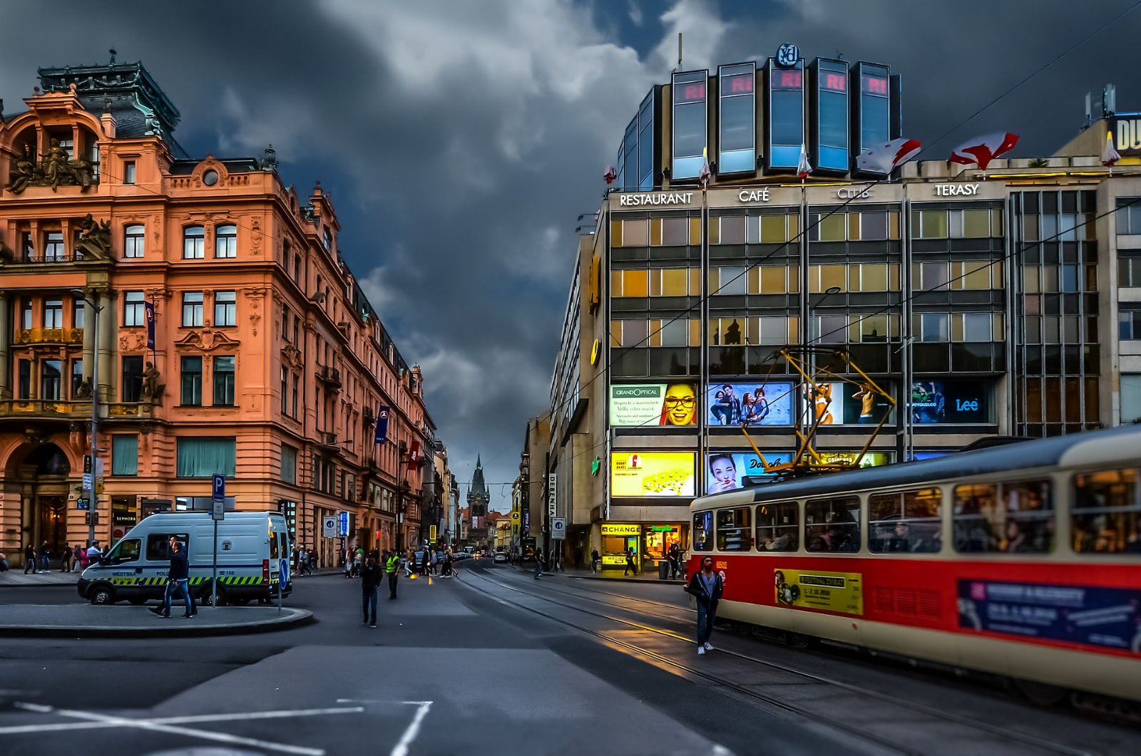 obrázek: Praha získá na nový systém řízení dopravy. Bude komunikovat s řidiči, zvýší informovanost a plynulost