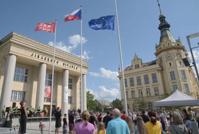 Začal festival amatérského divadla Jiráskův Hronov
