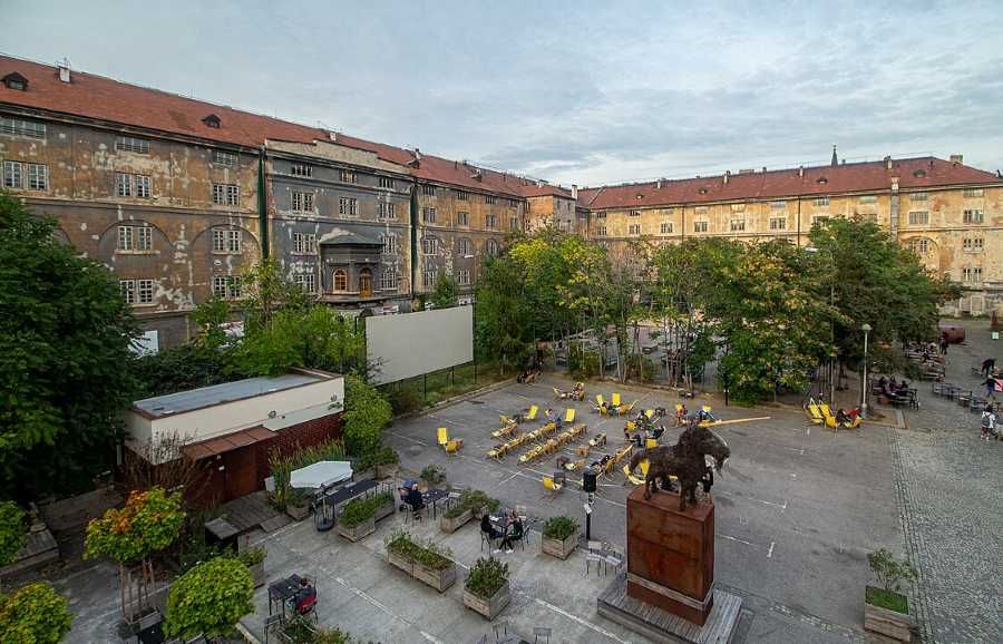 Kasárna Karlín v Praze se znovu otevírají v provizorním provozu 27. května