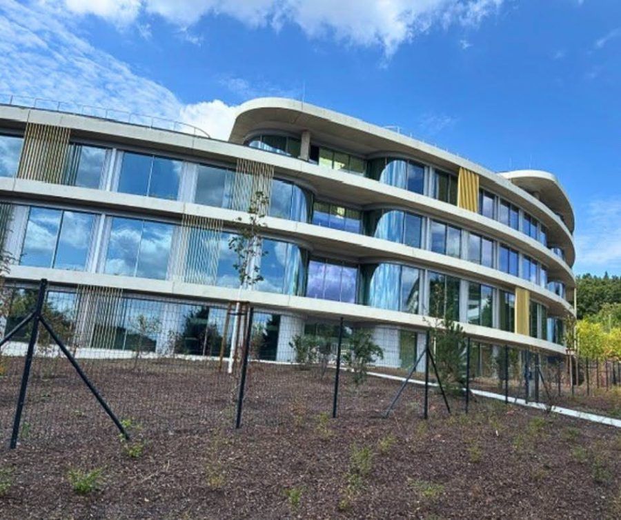 V Motole otevřeli Národní onkologické centrum. Pacienti mají léčbu pod jednou střechou