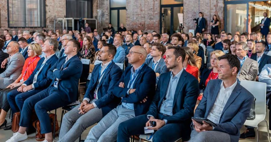 FBW Summit v Libčicích otevřel téma nástupnictví. Rodinné firmy řeší budoucnost, NRB už přijímá žádosti o bezúročné úvěry
