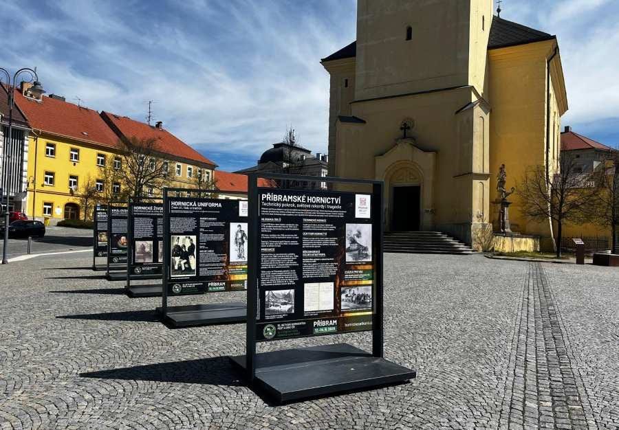 Hornická minulost ožívá v Příbrami díky panelové výstavě a přípravám velkého setkání