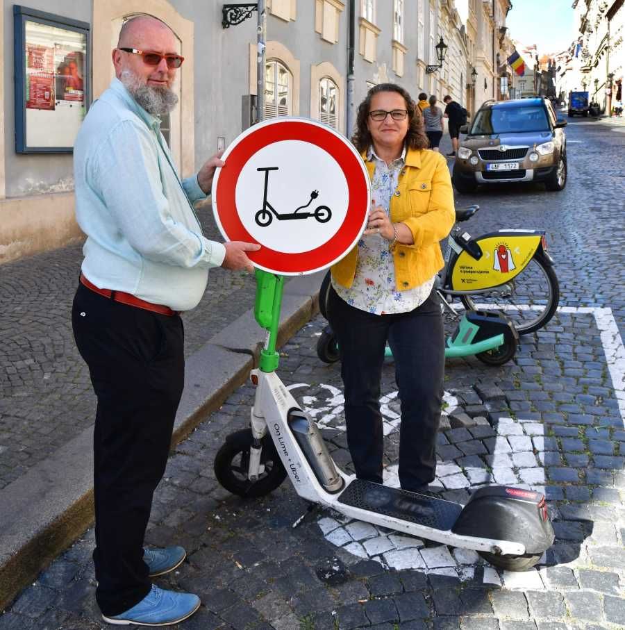 Praha připravuje zákaz sdílených elektrokoloběžek kvůli chaosu