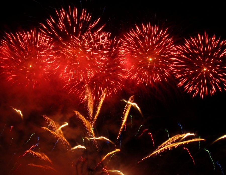 Praha umožní městským částem úplný zákaz pyrotechniky. Dvacet částí ho zavádí hned, Silvestr bude omezen