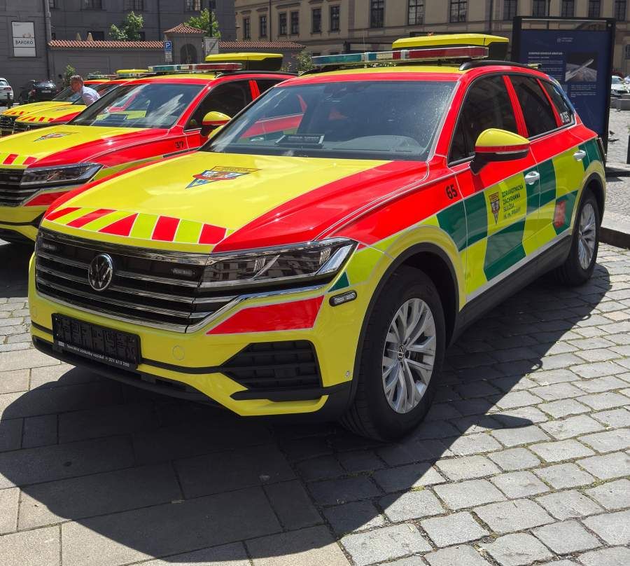 Pražská záchranka nasazuje pět nových vozů Volkswagen Touareg. Nahradí dosluhující Mercedesy GLE