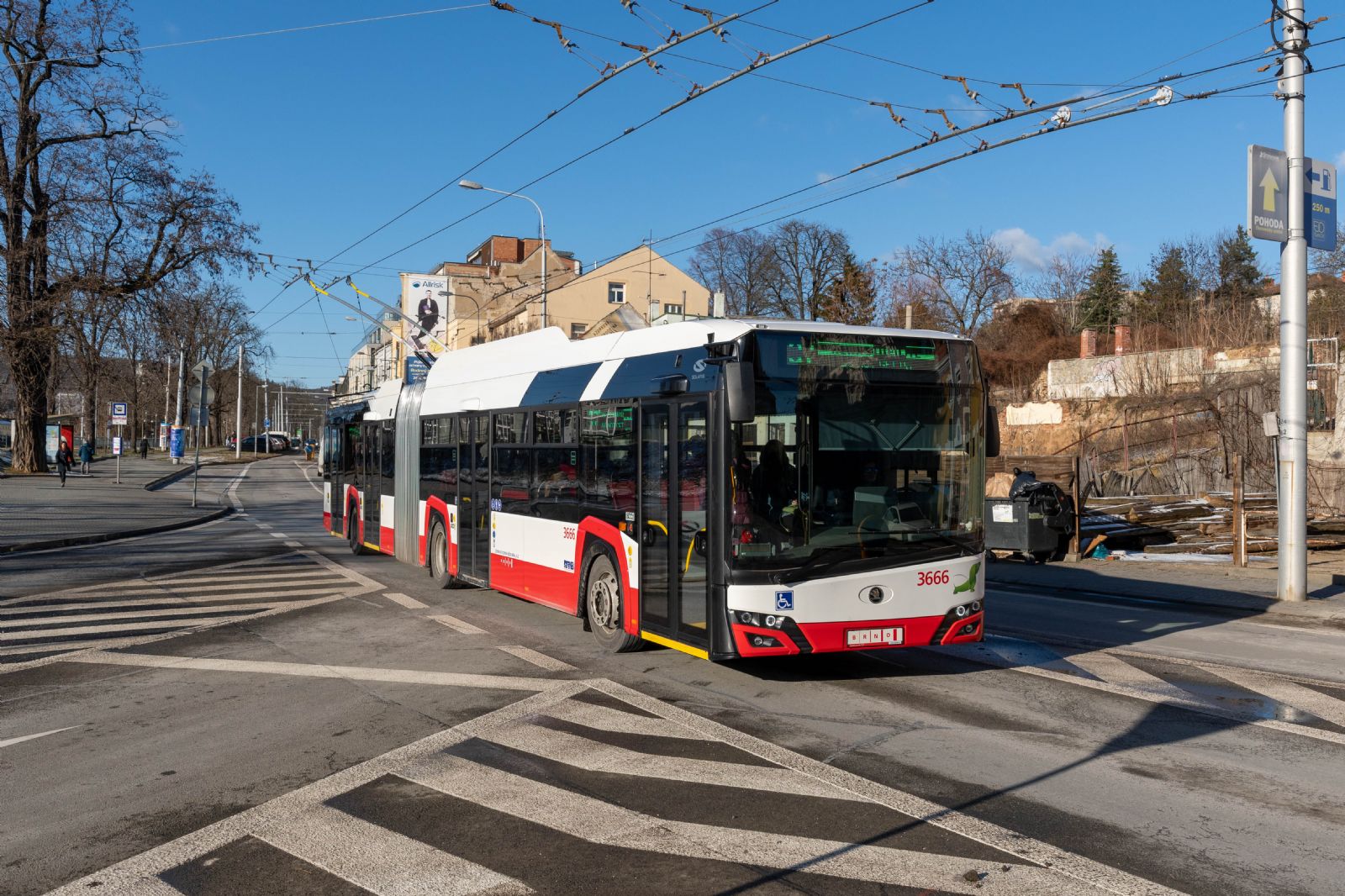 Technické závady po zahájení provozu nejdelších trolejbusů