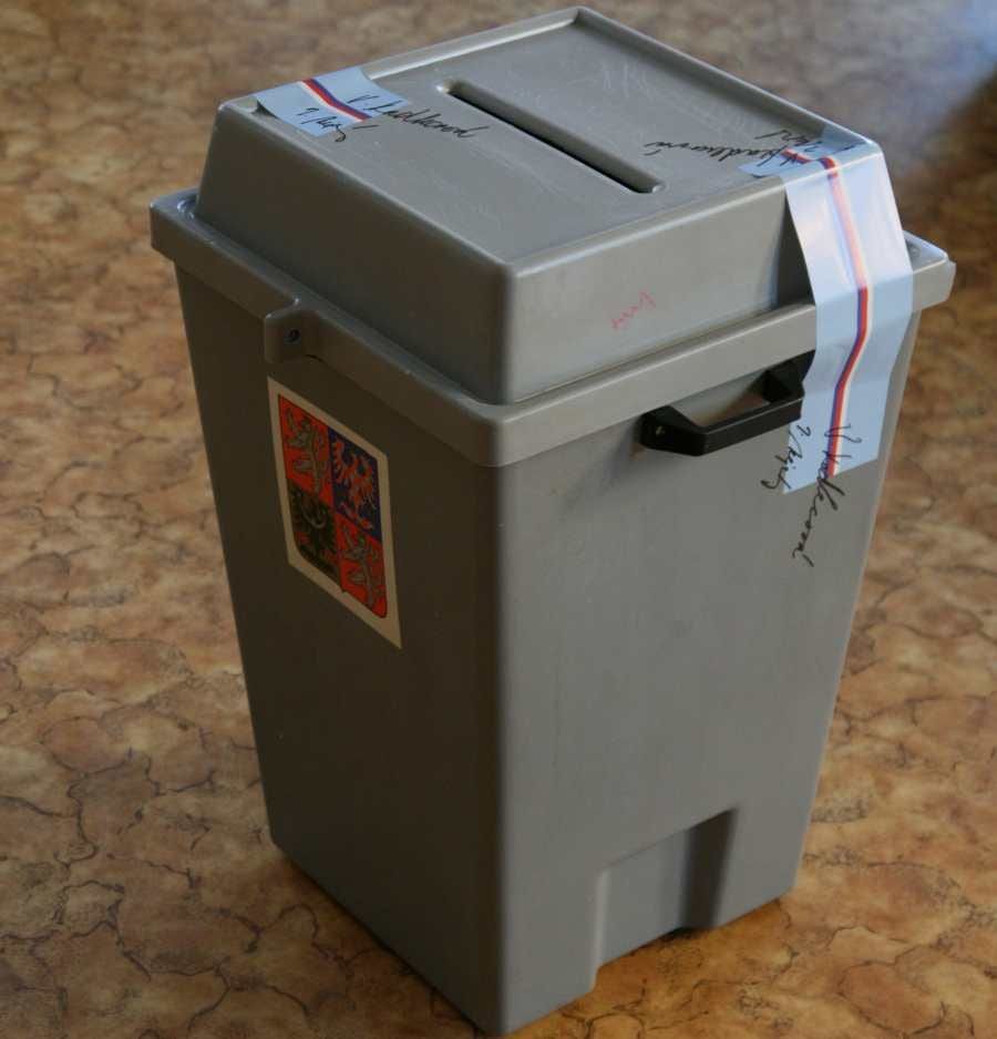 Větrné elektrárny odmítnuty v místních referendech: Milín jednoznačně, Třebíz těsně