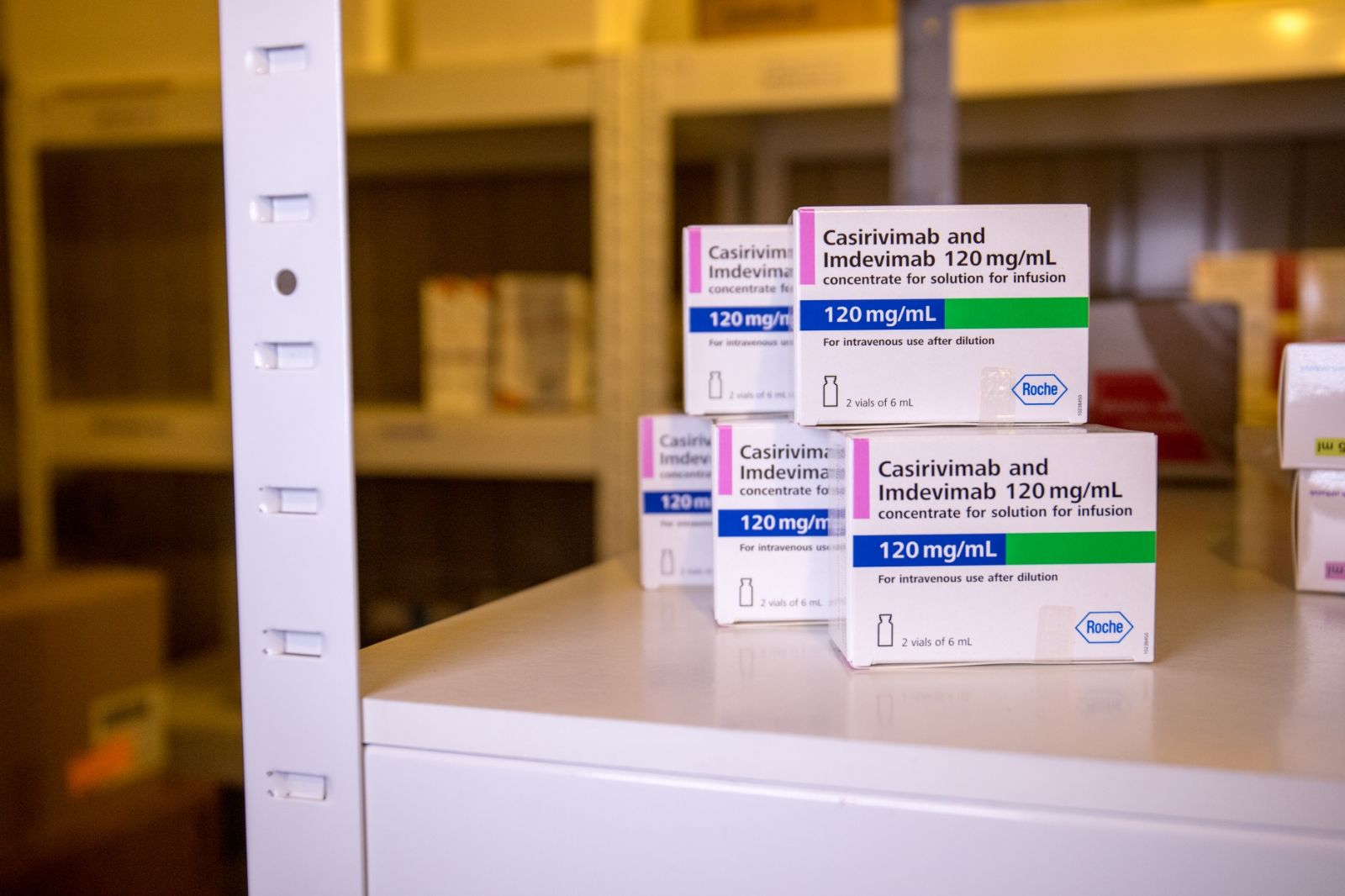 obrázek: Do FN Motol dorazily první dodávky přípravku REGN-CoV2