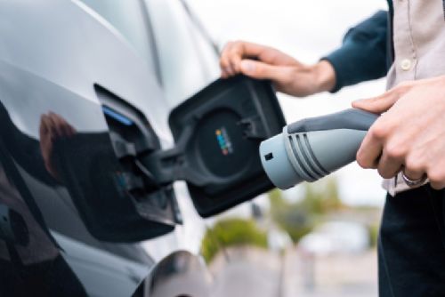 obrázek:Ve Středočeském kraji je už 11,5 tisíce elektromobilů. Kraj chystá také nové elektrobusy