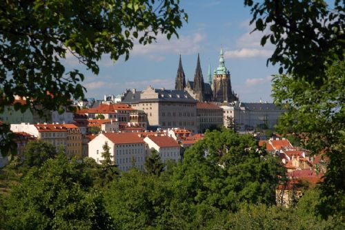 obrázek:Babí léto v Praze vydrží do středy. Teploty vystoupají až na 23 °C, pak přijde ochlazení