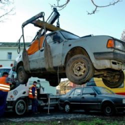 Hlavní město bude moci odtáhnout vraky ze všech komunikací na území metropole bez ohledu na vlastníka