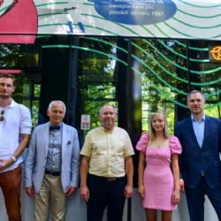 Na svou trasu dnes vyjela Eurotramvaj. Vyzdvihuje předsednictví v Radě EU a připomíná pražské priority