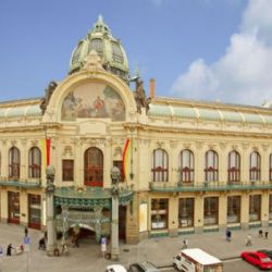 Praha na Den Země symbolicky nerozsvítí téměř 50 památek
