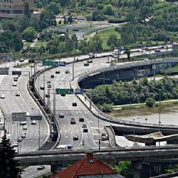 Praha zkapacitní Barrandovský most. Vybírala z několika studií