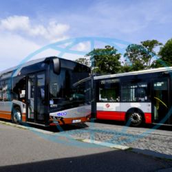 DPP otestuje hybridní autobus Volvo. Spotřebuje o třetinu méně paliva, než běžné autobusy