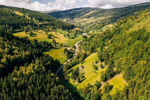 Foto: Do Špindlerova Mlýna za turistikou a příjemným odreagováním se od každodenních starostí