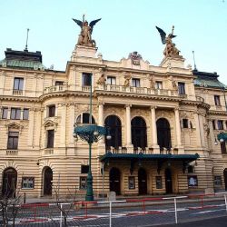 Velkolepá rekonstrukce Divadla na Vinohradech: Nová scéna a modernizace techniky za miliardy