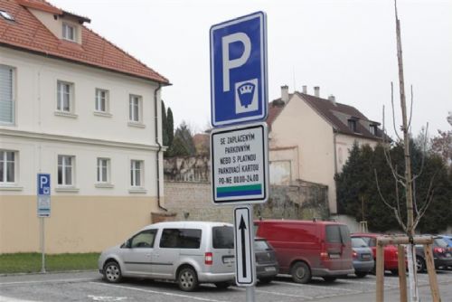obrázek:Brandýs chystá rozšíření placeného stání. Půlhodina zdarma, nové zóny a rezidenti od 1 200 Kč