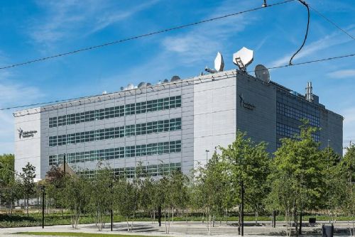 obrázek:Írán zařadil Radio Farda v Praze mezi možné vojenské cíle. Stanice sídlí v Praze 10 v areálu Hagibor