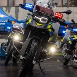 Pražská policie zavádí motohlídky: rychlejší reakce v husté dopravě