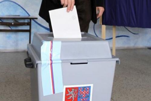 obrázek:Rostoklaty budou v říjnu hlasovat o dvou lokalitách pro 30 domů. Výstavba může přinést stovku obyvatel
