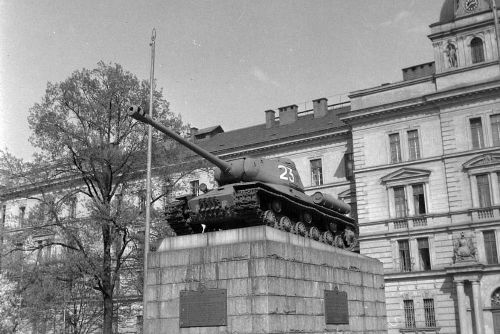 Foto: Růžový tank č. 23: Od symbolu osvobození k protestu