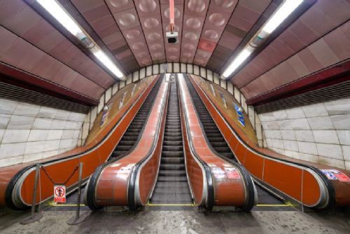 obrázek:Stanice metra Flora na trase A se uzavřela na 10 měsíců, rekonstrukce přinese bezbariérový přístup